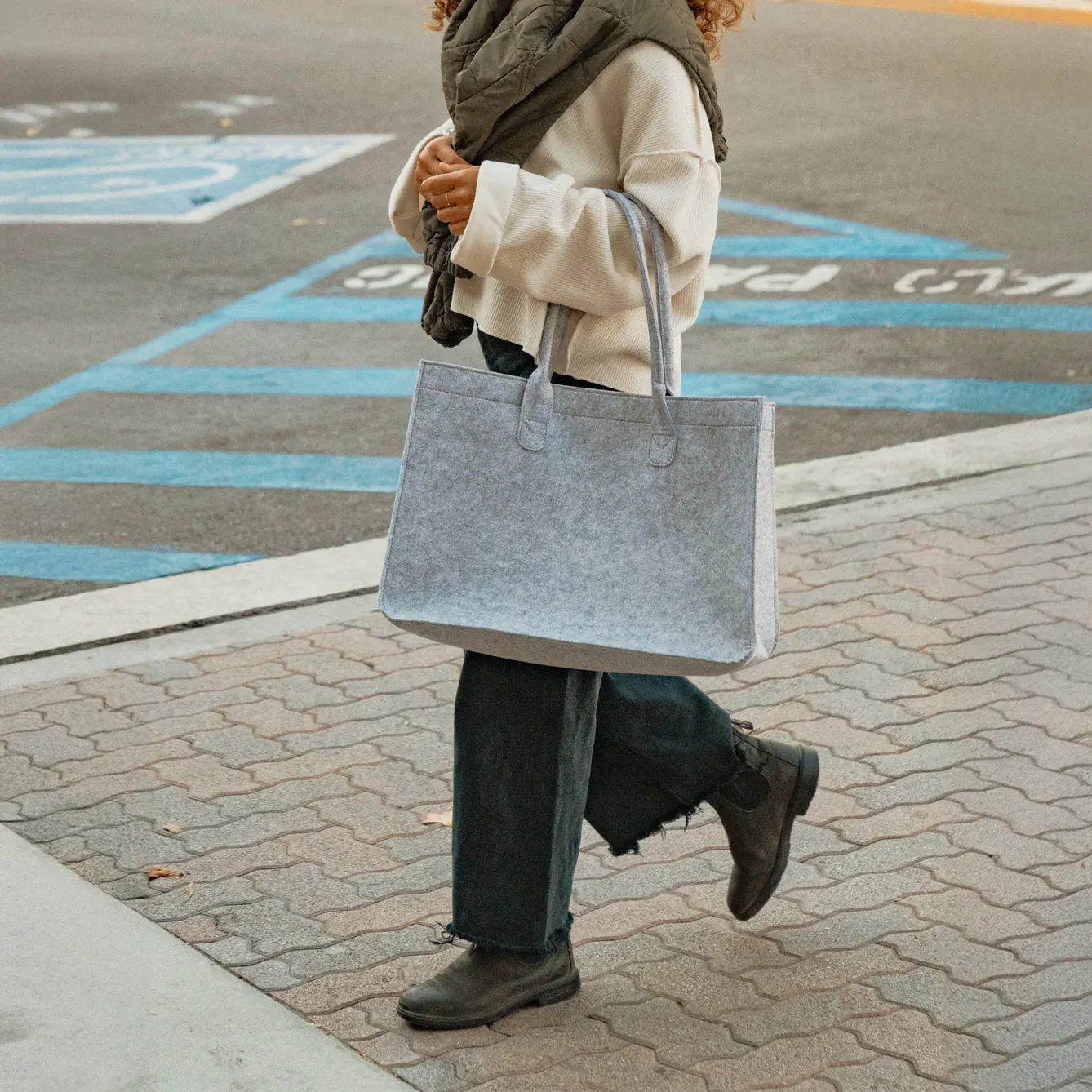 Felt Shopper - Image 4